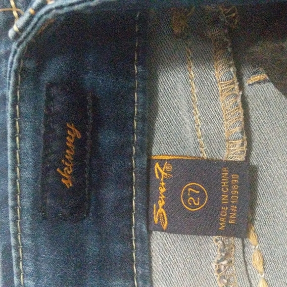 Women's Seven7 Skinny Jeans - Picture 3 of 9